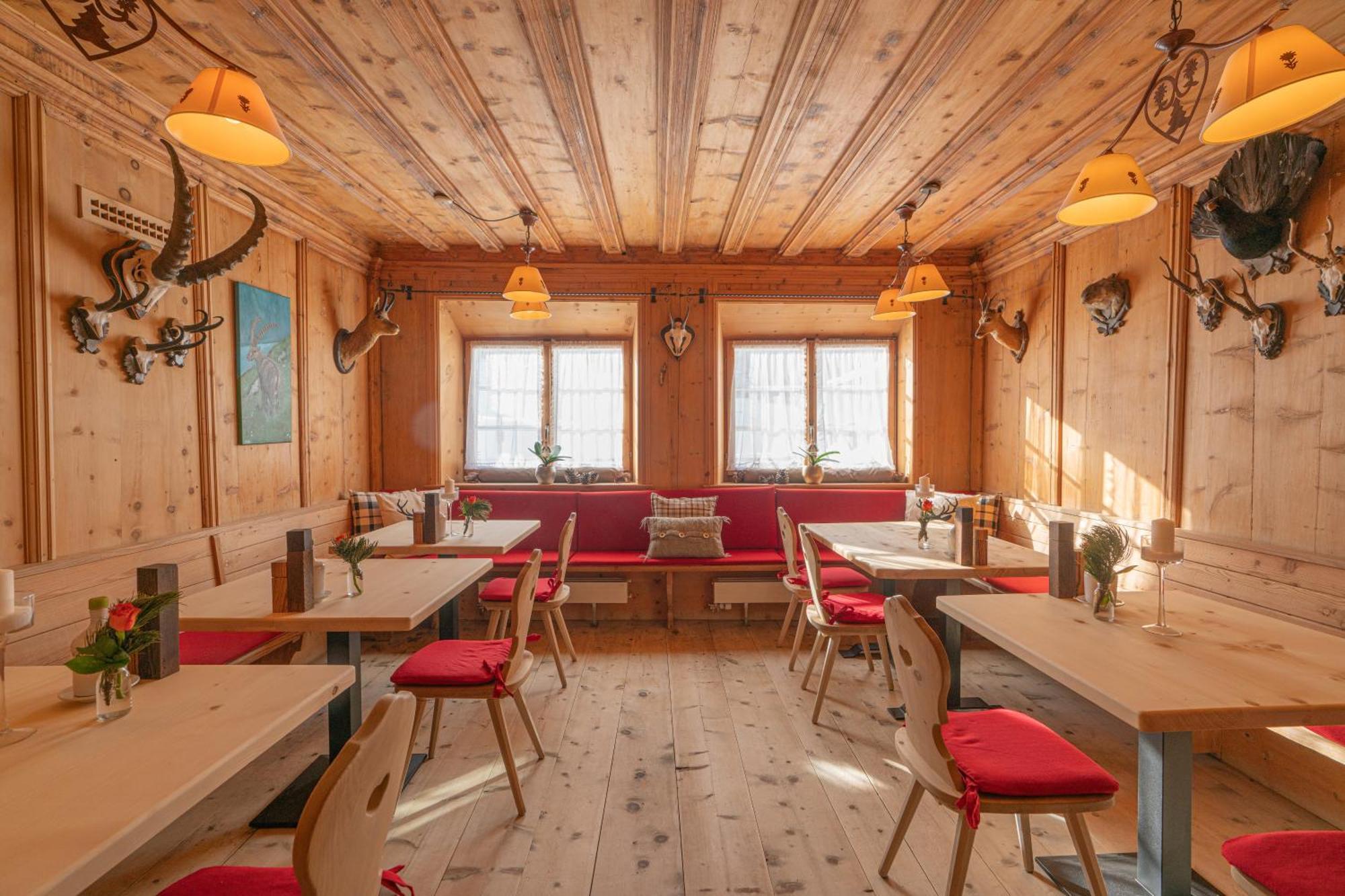 Gasthaus & Hotel Berninahaus Pontresina Dış mekan fotoğraf